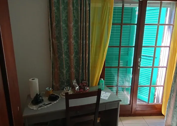 Petit St George 100mt Du A Guest house 3*