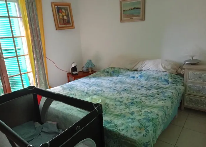 Guest house Petit St George 100mt Du A 3*