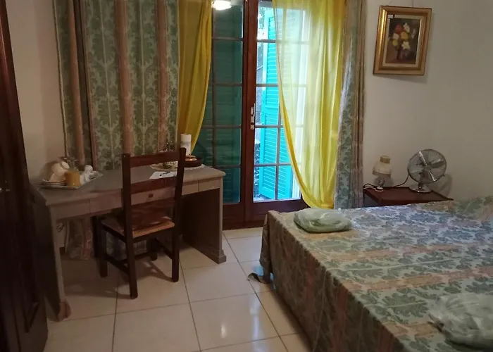 Petit St George 100mt Du A Guest house 3*