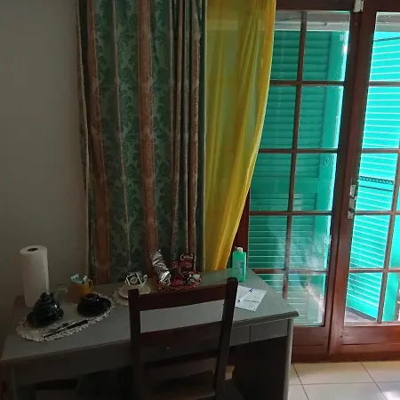 Petit St George 100mt Du A Guest house 3*